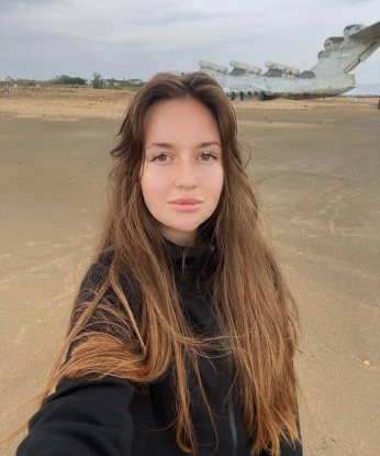 ✨
Живу в Москве и готова подарить тебе незабываемые моменты страсти и наслаждения. 😘
Заходи на мою страничку, чтобы увидеть мои соблазнительные фотографии и познать все безграничные возможности, которые тебя ждут. 👠
Мои услуги настолько многообразны, что каждый найдет в моем арсенале что-то особенное для себя. 😉
Открой границы своих желаний, и я окуну тебя в океан наслаждения, которого ты никогда не забудешь. 💦
Мои верные клиенты говорят обо мне самые лестные отзывы - я нежная, страстная и вся внимание посвящаю только тебе. 💕
Не пропусти возможность испытать неземное блаженство, со мной каждая встреча - это новый уровень наслаждения. 🔥
Оставь за собой все предрассудки и окунись в мир безграничных фантазий вместе со мной – обещаю, ты не пожалеешь. 💫 Эльмира